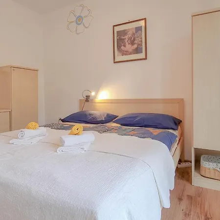 Apartment Maria Nevija *