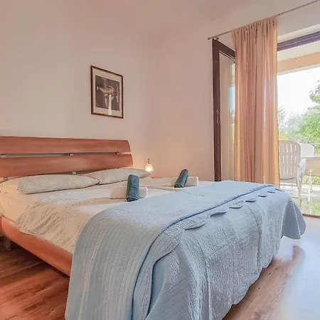 Maria Nevija Apartman *