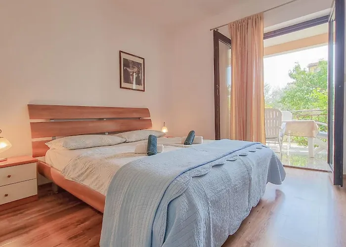 Maria Nevija Διαμέρισμα *