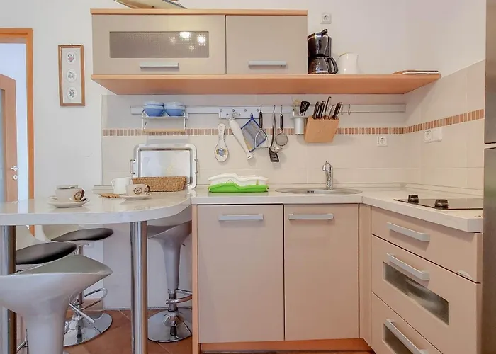 Maria Nevija * Novigrad (Istria)